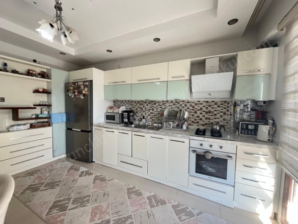 Fırat Mahallesi. Kayapınar Satılık Daire |  3+1 Oda | 170M2 5.500.000Tl  Krediye Uygun  | 3. Kat | Merkezi Isınma | 2 Banyo Resim-1