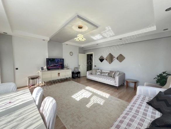 Fırat Mahallesi. Kayapınar Satılık Daire |  3+1 Oda | 170M2 5.500.000Tl  Krediye Uygun  | 3. Kat | Merkezi Isınma | 2 Banyo Resim-5