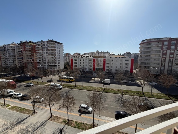 Diclekent Civarı Kayapınar Kiralık Daire |  4+1 Oda | 220M2 Aylık 27.000Tl | 4. Kat | Doğalgaz(Kombi) | 2 Banyo Resim-2