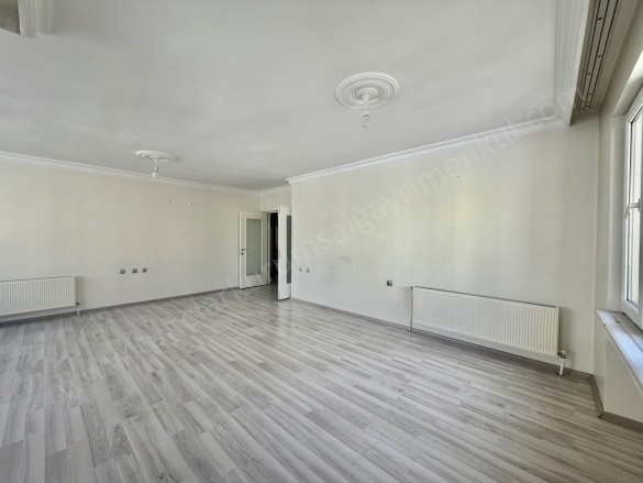 Ofis Civarı Yenişehir Kiralık Daire |  155M2 Aylık 21.000Tl | 4. Kat | 1 Banyo Resim-4