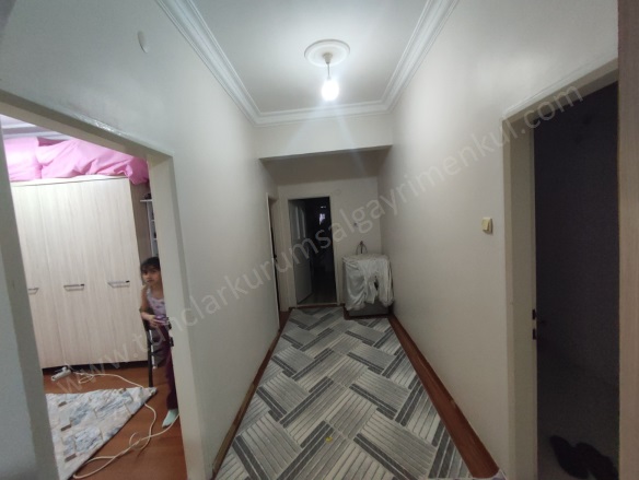 Gaziler Civarı Kayapınar Satılık Daire |  3+1 Oda | 160M2 3.290.000Tl  Krediye Uygun  | 4. Kat | Doğalgaz(Kombi) | 1 Banyo | 1 Yatak Odası Resim-2