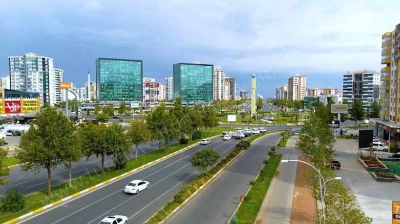 Hmt 21 Plaza Dünya Kavşağı Merkezi Konumda 120 M2 Kiralık Dükkan Fırsat Büro Kayapınar Civarı