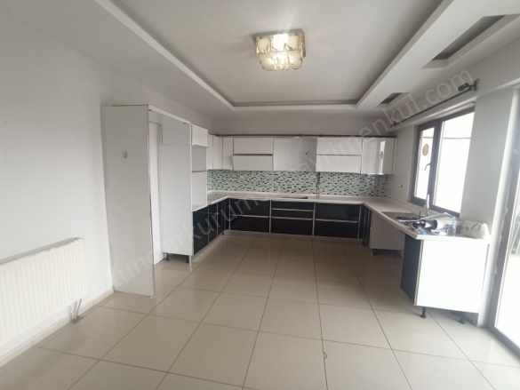 Bağcılar Aram Tigran Caddesinde 4+1 Kiralık Daire Bağlar