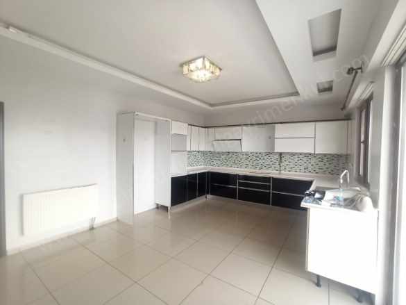 Bağcılar Aram Tigran Caddesinde 4+1 Kiralık Daire Bağlar