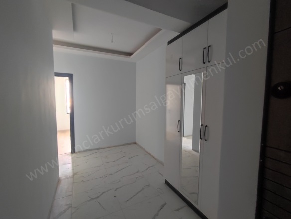 Huzurevleri Civarı Kayapınar Satılık Daire |  2+1 Oda | 97M2 3.700.000Tl  Krediye Uygun  | 6. Kat | Doğalgaz(Kombi) | 1 Banyo | 1 Yatak Odası Resim-2