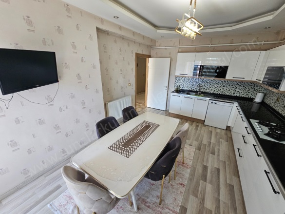 Bağcılar Bağlar Satılık Daire |  155M2 5.700.000Tl | 5. Kat Resim-3