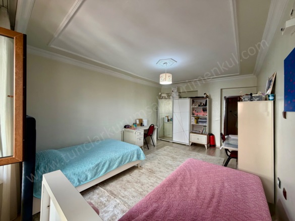 Selahattin Eyyubi Bağlar Satılık Daire |  3+1 Oda | 155M2 3.230.000Tl  Krediye Uygun  | 5. Kat | Doğalgaz(Kombi) | 2 Banyo Resim-4