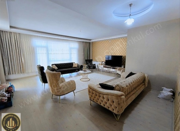 Fırat Mahallesi. Kayapınar Satılık Daire |  4.5+1 Oda | 240M2 5.500.000Tl | 5. Kat | 2 Banyo Resim-3