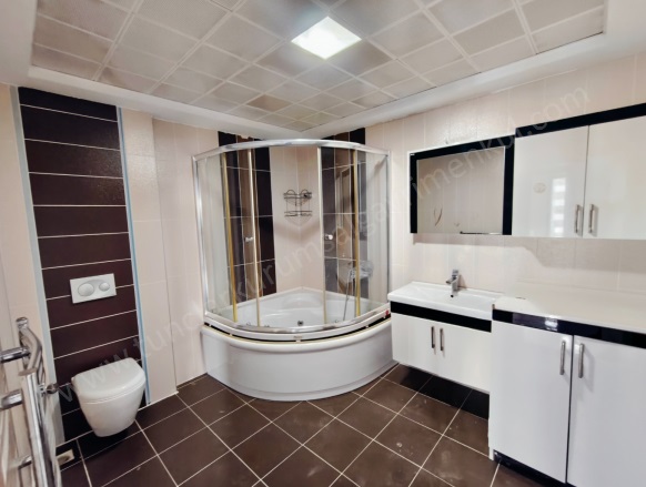 75 Caddesi Civarı Kayapınar Satılık Daire |  4+1 Oda | 240M2 7.650.000Tl | 6. Kat | Merkezi Isınma | 1 Yatak Odası Resim-4