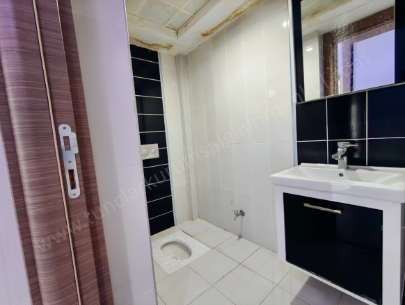 75 Caddesi Civarı Kayapınar Satılık Daire |  4+1 Oda | 240M2 7.650.000Tl | 6. Kat | Merkezi Isınma | 1 Yatak Odası Resim-5