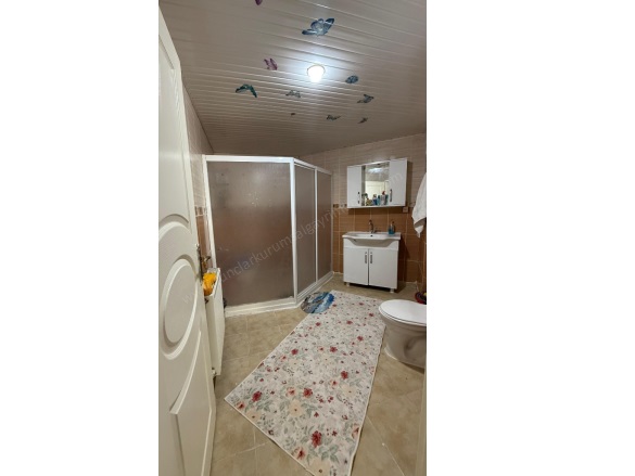 Bağcılar Bağlar Satılık Daire |  3+1 Oda | 185M2 4.650.000Tl  Krediye Uygun  | 6. Kat | Doğalgaz(Kombi) | 2 Banyo Resim-3