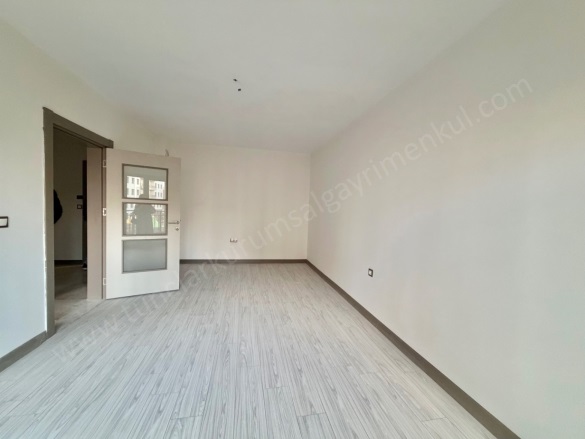 Oğlaklı Mah. Bağlar Satılık Daire |  2+1 Oda | 95M2 1.930.000Tl | 1. Kat | Merkezi Isınma(Pay Ölçer) | 1 Banyo Resim-2