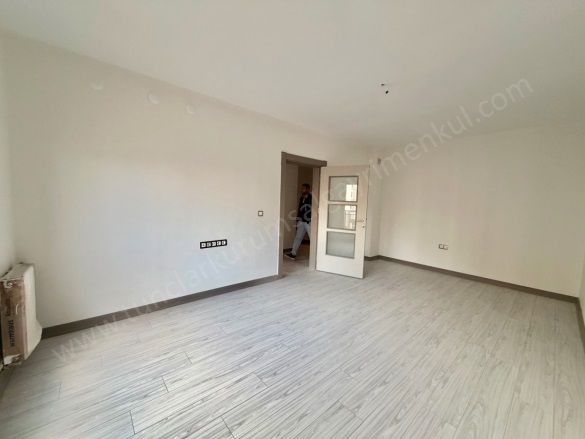 Oğlaklı Mah. Bağlar Satılık Daire |  2+1 Oda | 95M2 1.930.000Tl | 1. Kat | Merkezi Isınma(Pay Ölçer) | 1 Banyo Resim-3