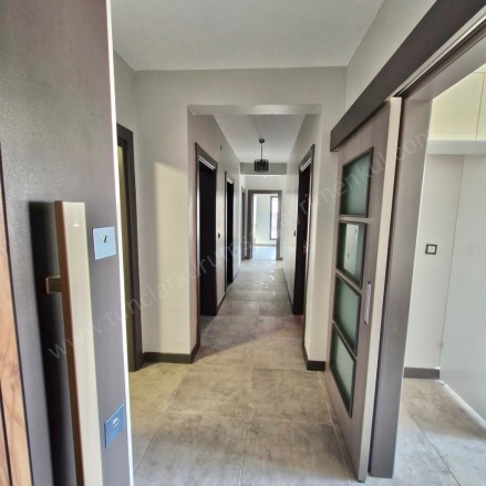 Oğlaklı Mah. Bağlar Kiralık Daire |  3+1 Oda | 120M2 Aylık 14.000Tl | 1. Kat | Merkezi Isınma(Pay Ölçer) | 1 Banyo Resim-4