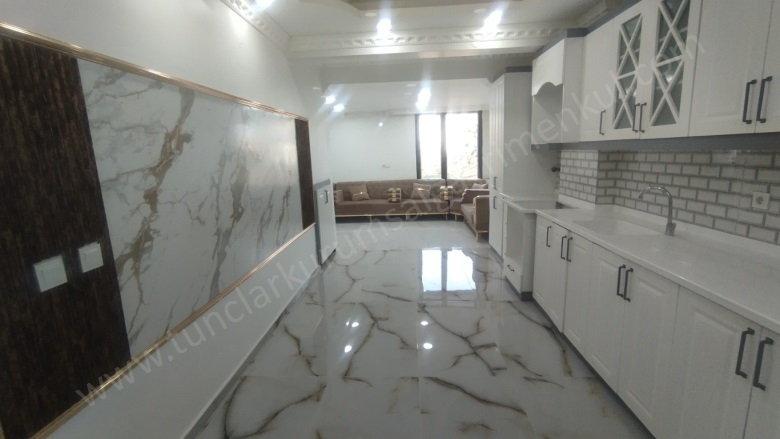 Toptancılar Civarı Bağlar Satılık Villa |  3.5+1 Oda | 250M2 6.850.000Tl  Krediye Uygun  | Dubleks | Doğalgaz(Kombi) | 2 Banyo Resim-4