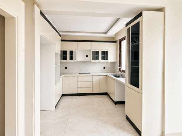 3 5+1 Satılık Daire Lüks Dökmetaşda Yenişehir