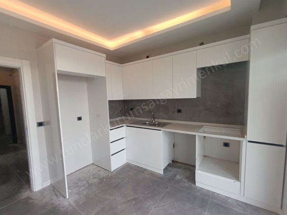  Barış Mh Kayapınar Satılık Daire |  2+1 Oda | 110M2 4.300.000Tl | 3. Kat | Yerden Isıtma | 2 Banyo Resim-4