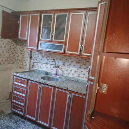 Kuruçeşme Civarı Bağlar Satılık Daire |  3+1 Oda | 140M2 1.050.000Tl | 2. Kat | Soba Resim-5