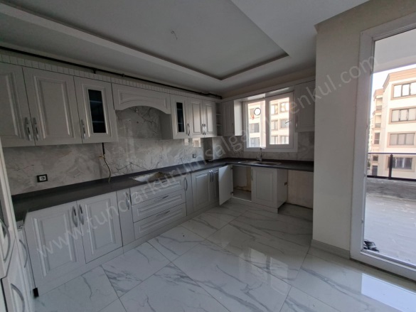 Yukarıkılıçtaşı Mah. Sur Satılık Daire |  3+1 Oda | 155M2 5.650.000Tl  Krediye Uygun  | 4. Kat | Merkezi Isınma Resim-2