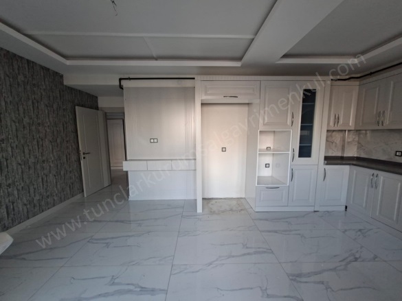 Yukarıkılıçtaşı Mah. Sur Satılık Daire |  3+1 Oda | 155M2 5.650.000Tl  Krediye Uygun  | 4. Kat | Merkezi Isınma Resim-3
