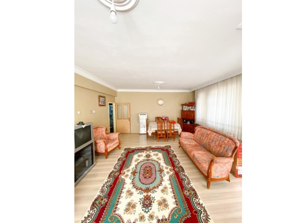 5 Nisan Mh Bağlar Satılık Daire |  3+1 Oda | 160M2 2.650.000Tl  Krediye Uygun  | 1. Kat | Doğalgaz(Kombi) | 1 Banyo | 1 Yatak Odası Resim-4