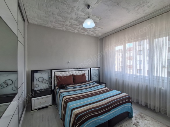 Huzurevleri Civarı Kayapınar Satılık Daire |  3+1 Oda | 170M2 2.550.000Tl  Krediye Uygun  | 6. Kat | Doğalgaz(Kombi) | 1 Banyo | 1 Yatak Odası Resim-5
