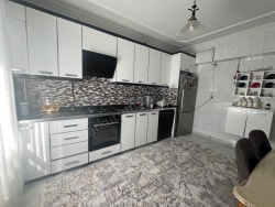 Bağlar Ceylan Avm Civarı Satılık Daire 3+1 175 M2 | 7. Kat | Doğalgaz(Kombi) | 2 Banyo | 1 Yatak Odası