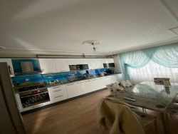 Kayapınar Dünya Kavşağı Civarı Satılık Daire 4+1 230 M2 | 2. Kat | Doğalgaz(Kombi) | 2 Banyo | 1 Yatak Odası