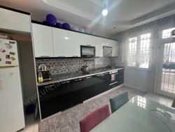 Bağlar Bağcılar Satılık Daire 3+1 140 M2 | Yüksek Giriş | Doğalgaz(Kombi)