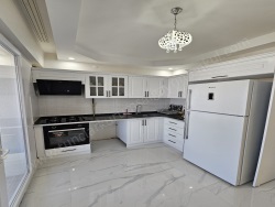 Kayapınar Stadyum Civarı Satılık Daire 2+1 85 M2 | 13. Kat | Merkezi Isınma | 1 Banyo