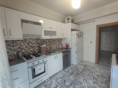 Bağcılar Havalimanı Kavşağında 3+1 Giriş Kat Satılık Daire Bağlar