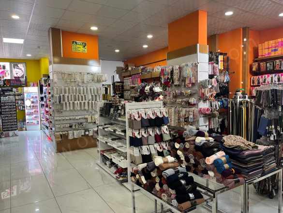 Yaşam Park Avm icerisinde Flormar Satık Magaza Satılık işyeri Oltu Yasin Haşimoğlu Mah