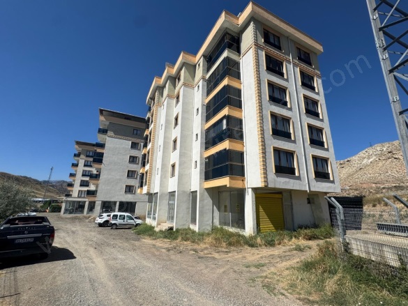 Yasin Haşimoğlu Mah. Oltu Satılık Depo |  200M2 4.750.000Tl Resim-2