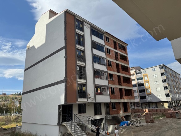 Şehitler Mah. Oltu Satılık Betonarme | 3.600.000Tl Resim-2