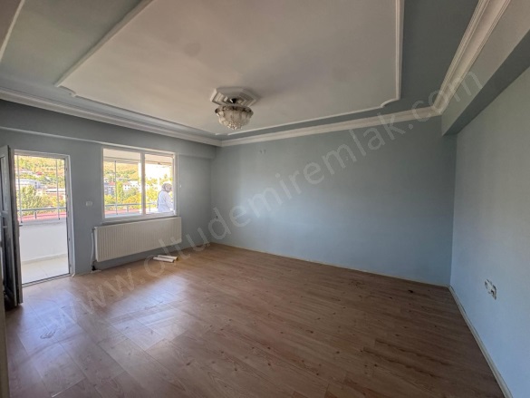 Şehitler Mah. Oltu Satılık Betonarme | 2.700.000Tl Resim-3