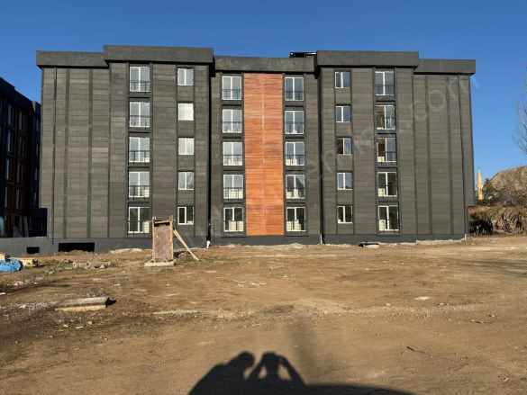 Şehitler Mahallesi Mmd inşaat Yüksek Giriş 3+1 Satılık Betonarme Daire Oltu