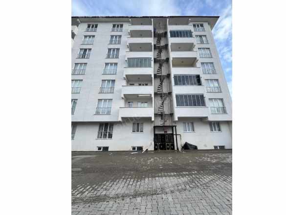 Yasinhaşimoğlu Mah Ganioğlu Sitesi D Blok 2 Kat Satılık Betonarme Daire Oltu Yasin Haşimoğlu