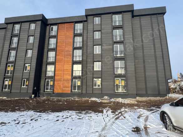 Şeitler Mah Siyah inci Sitesi B Blok 2 Kat 2+1 Satılık Betonarme Daire Oltu Şehitler