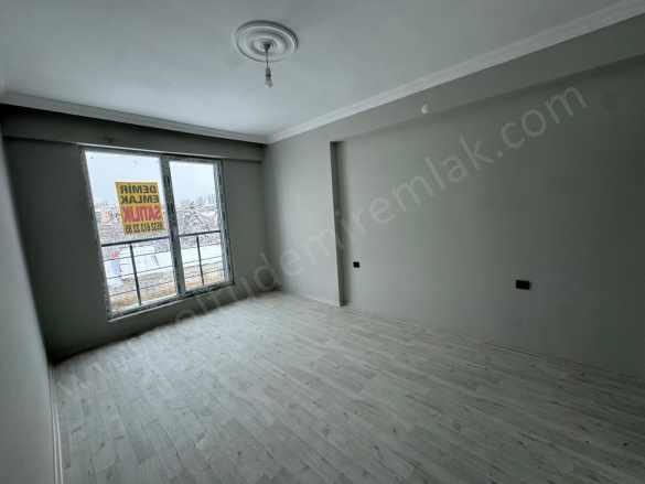 Şehitler Mah Siyah inci Sitesi B Blok 2 Kat 2+1 Satılık Betonarme Daire Oltu