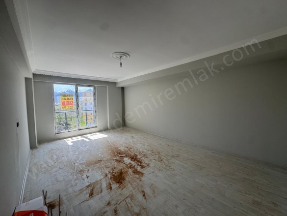 Şehitler Mah. Oltu Satılık Betonarme |  145M2 3.750.000Tl Resim-4
