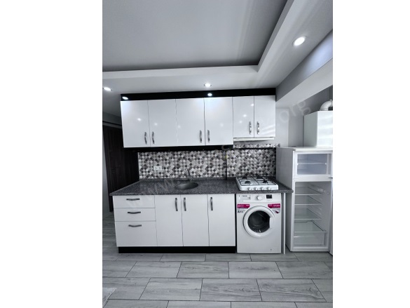 Merkez Efendı Mah. Denizli Kiralık Daire |  1+1 Oda | 55M2 Yıllık 15.000Tl Eşyalı  | 1. Kat | Yerden Isıtma | 1 Banyo | 1 Yatak Odası Resim-2