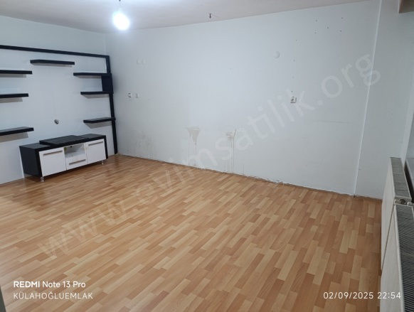 Alpaslan Mah. Denizli Kiralık Daire |  2+1 Oda | 135M2 Yıllık 13.000Tl | 3. Kat | Doğalgaz(Kombi) | 1 Banyo | 2 Yatak Odası Resim-3