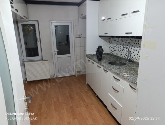 Alpaslan Mah. Denizli Kiralık Daire |  2+1 Oda | 135M2 Yıllık 13.000Tl | 3. Kat | Doğalgaz(Kombi) | 1 Banyo | 2 Yatak Odası Resim-5