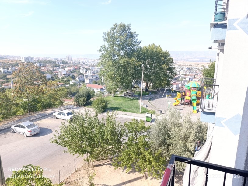 KÜLAHOĞLU GAYRİMENKULDEN MERKEZEFENDİ MESKA EVLERİ 3 KAT KİRALIK DAİRE DETAYLAR AÇIKLAMADA 