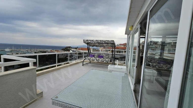 Türkmen Mah. Kuşadası Satılık Daire |  5+2 Oda | 300M2 14.800.000Tl | Çatı Dubleksi | 4 Banyo | 5 Yatak Odası Resim-2