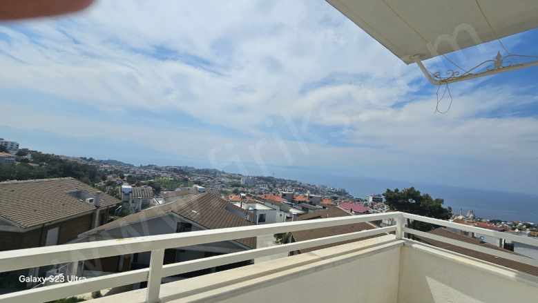 Her Odasından Deniz Manzaralı Geniş 3+1 Satılık Daire Kuşadası Kadınlar Denizi Mah