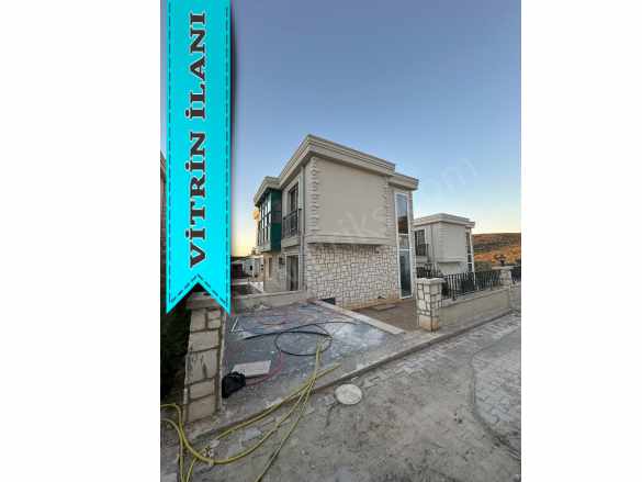 Özel Havuzlu Lüks 4+1 Satılık Villa Aydın Kuşadası Bayraklıdede Mah