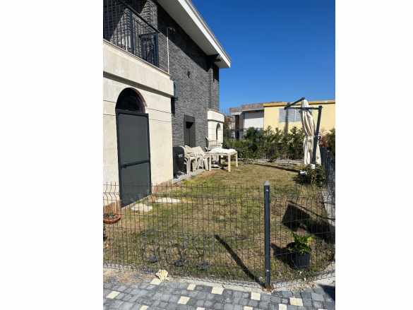 Plaja 350 M 1+2 Bahçeli Yeni Satılık Daire Kuşadası Bayraklıdede Mah