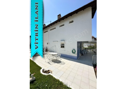 Denize Sıfır Sitede 2 Sırada Bahçeli Yazlık 3+1 Satılık Villa Kuşadası Yavansu Mah