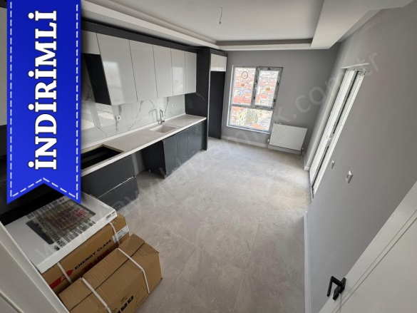 Adnan Menderes Mah. Keçiören Satılık Daire |  3+1 Oda | 140M2 9.400.000Tl  Krediye Uygun  | 13. Kat | Doğalgaz(Kombi) | 1 Banyo | 1 Yatak Odası Resim-5